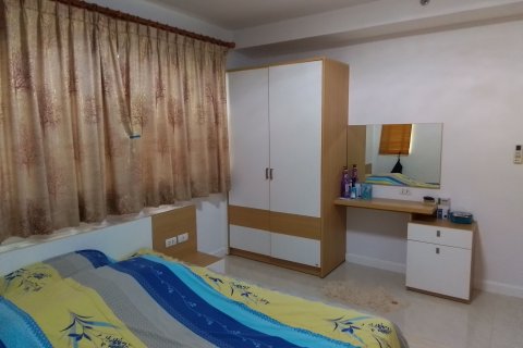 Condo in Phuket, Thailand, 2 bedrooms  № 135845 - photo 10