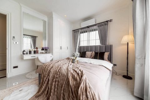 Maison à Hang Dong, Thaïlande 3 chambres № 135848 - photo 23