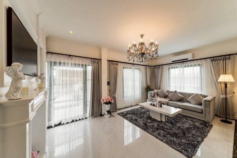 Maison à Hang Dong, Thaïlande 3 chambres № 135848 - photo 5