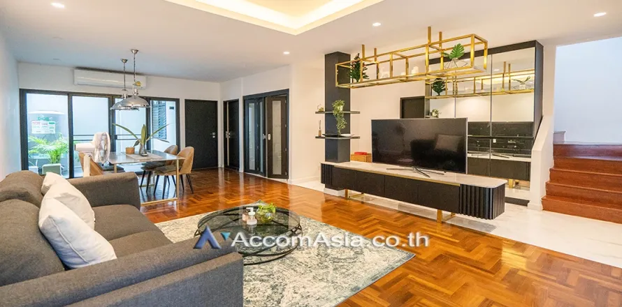 Reihenhaus in Watthana, Bangkok, Thailand 3 Schlafzimmer № 214954