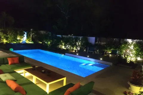 House in Bang Tao, Thailand 4 bedrooms № 153856 - photo 16