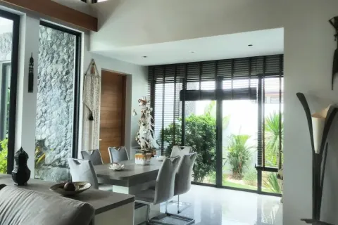 House in Bang Tao, Thailand 4 bedrooms № 153856 - photo 14