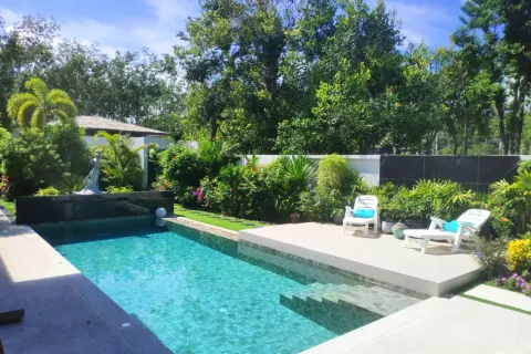 House in Bang Tao, Thailand 4 bedrooms № 153856 - photo 4