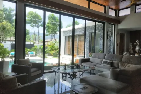 House in Bang Tao, Thailand 4 bedrooms № 153856 - photo 13