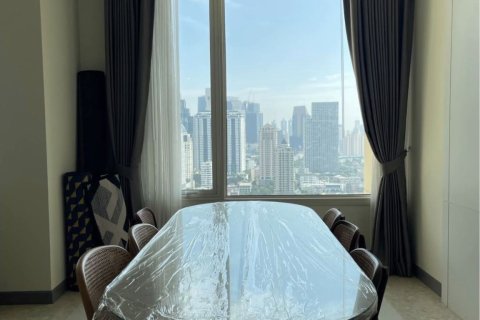 Кондоминиум с 3 спальнями в Сатхоне, Бангкок, Таиланд № 159240 - фото 2