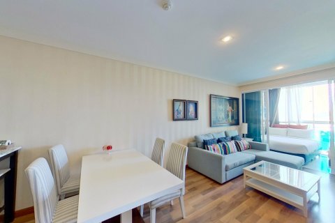 Condo in Hua Hin, Thailand, 3 bedrooms  № 159245 - photo 9