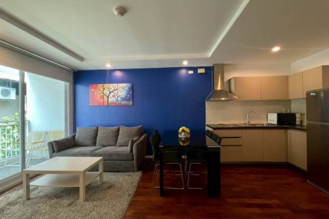 Condo in Khlong Toei, Bangkok, Thailand, 1 bedroom  № 172790 - photo 2