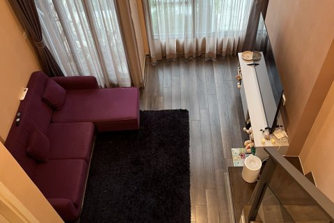 Студия в кондо в Дин Даенге, Бангкок, Таиланд № 140239 - фото 1