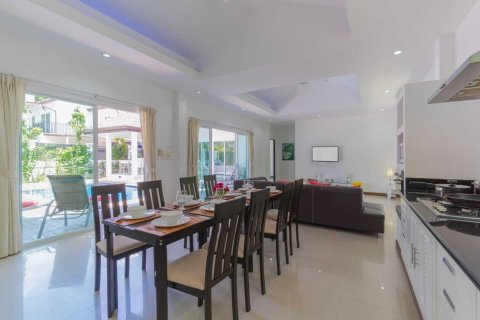 Villa in Phuket, Thailand 4 bedrooms № 140382 - photo 7