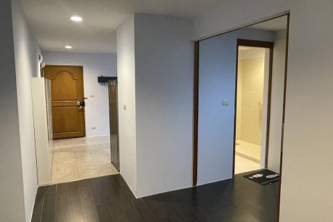 Studio in the Condo in Watthana, Bangkok, Thailand № 159442 - photo 14