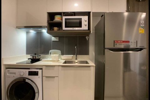 Студия в кондо в Хуай Кванге, Бангкок, Таиланд № 158361 - фото 9