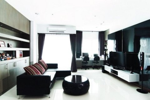 Кондоминиум с 2 спальнями в Бангкапи, Бангкок, Таиланд № 158360 - фото 9