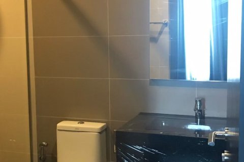 Condo à Watthana, Bangkok, Thaïlande, 2 chambres  № 155016 - photo 11
