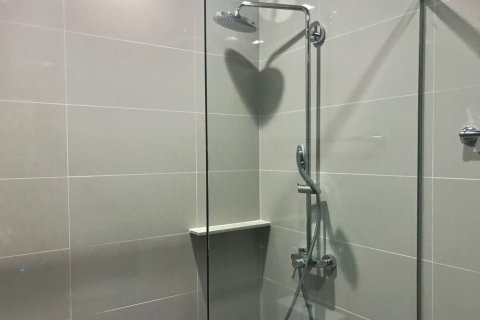 Condo à Watthana, Bangkok, Thaïlande, 2 chambres  № 155016 - photo 12