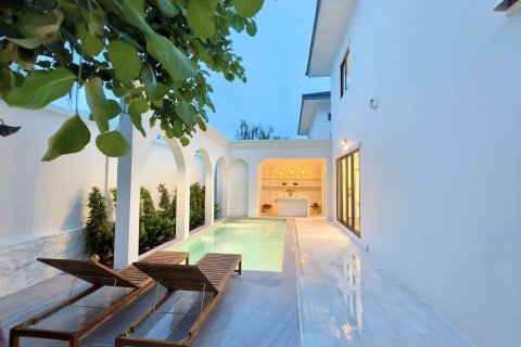 Дом в Паттайе, Таиланд с 4 спальнями № 155015 - фото 8