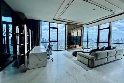 Condo in Watthana, Bangkok, Thailand, 3 bedrooms № 155018 - photo 1