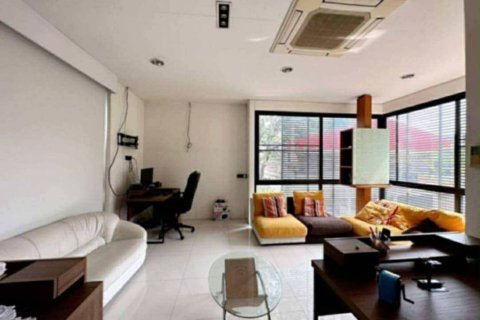 Дом в Бангкоке, Таиланд с 4 спальнями  № 152383 - фото 9