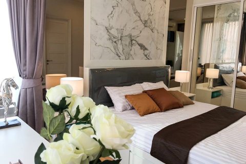 Condo in Bangkok, Thailand, 2 bedrooms  № 144200 - photo 7