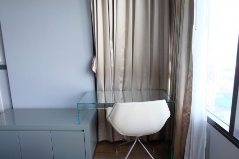 Condo in Phaya Thai, Bangkok, Thailand, 2 bedrooms  № 144196 - photo 18