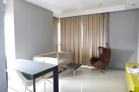 Condo in Phaya Thai, Bangkok, Thailand, 2 bedrooms  № 144196 - photo 3