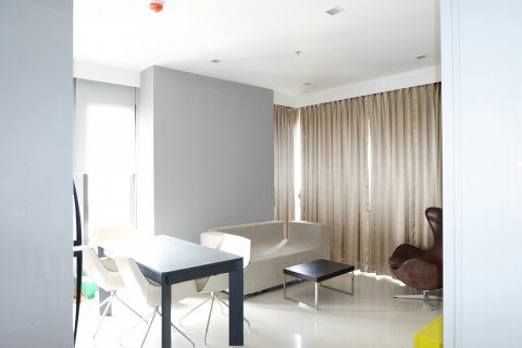 Condo in Phaya Thai, Bangkok, Thailand, 2 bedrooms  № 144196 - photo 1