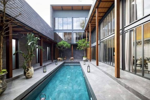 House in Bangkok, Thailand 4 bedrooms № 157549 - photo 19