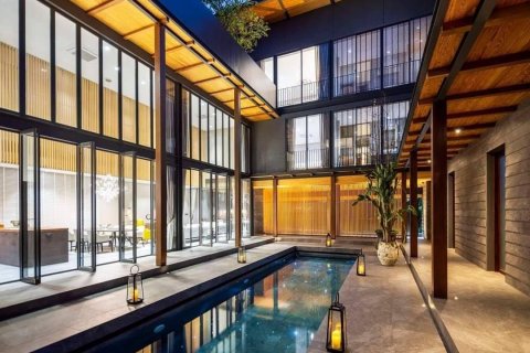 House in Bangkok, Thailand 4 bedrooms № 157549 - photo 15