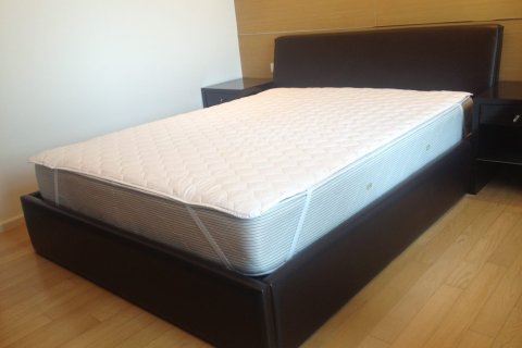 Condo in Bangkok, Thailand, 3 bedrooms  № 157550 - photo 12