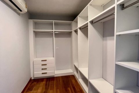 House in Bangkok, Thailand 4 bedrooms № 157548 - photo 5