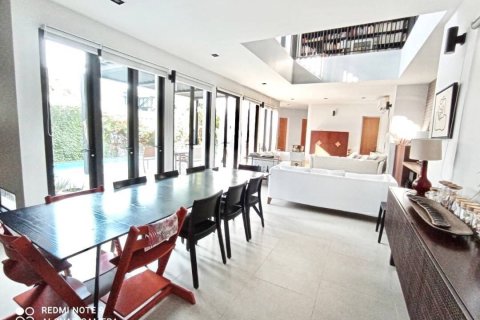 House in Bangkok, Thailand 4 bedrooms № 157548 - photo 17
