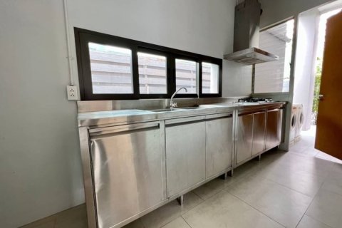 House in Bangkok, Thailand 4 bedrooms № 157548 - photo 13