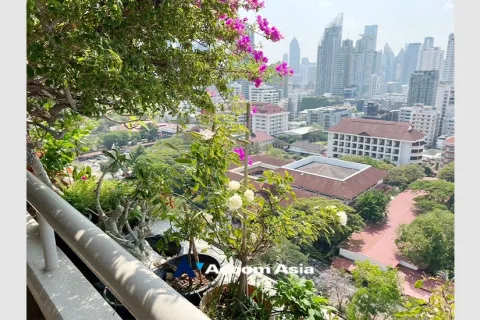 Condo in Watthana, Bangkok, Thailand, 3 bedrooms  № 214492