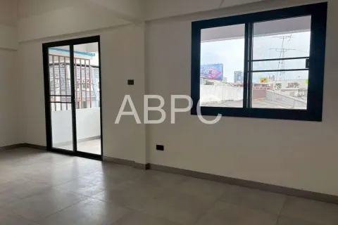 Adosado de 4 dormitorios en Pattaya, Tailandia № 211454 - foto 7