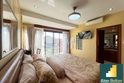 Casa de 5 dormitorios en Pattaya, Tailandia № 211451 - foto 19