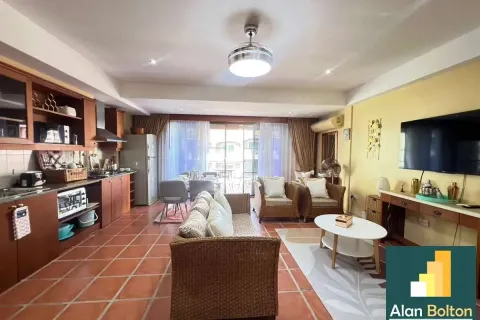 Casa de 5 dormitorios en Pattaya, Tailandia № 211451 - foto 8