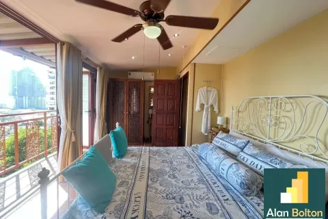 Casa de 5 dormitorios en Pattaya, Tailandia № 211451 - foto 9