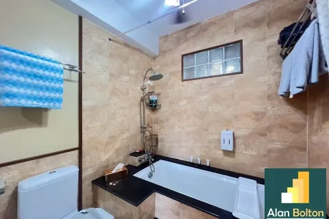 Casa de 5 dormitorios en Pattaya, Tailandia № 211451 - foto 13