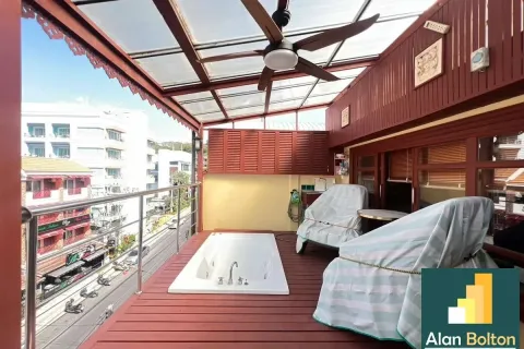 Casa de 5 dormitorios en Pattaya, Tailandia № 211451 - foto 12