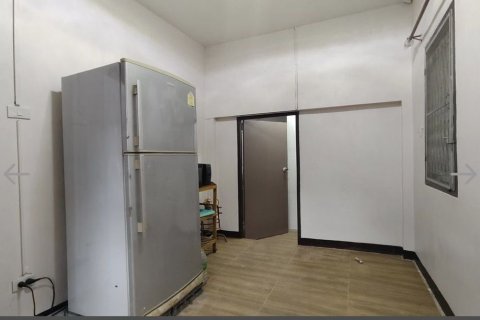 House in Bang Kapi, Bangkok, Thailand 4 bedrooms № 163274 - photo 6