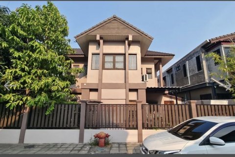 House in Bang Kapi, Bangkok, Thailand 4 bedrooms № 163274