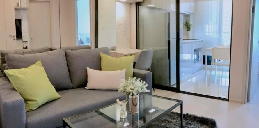 Studio dans le Condo à Khlong Toei, Bangkok, Thaïlande  № 163275