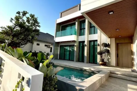 Casa de 5 dormitorios en Pattaya, Tailandia № 211125 - foto 7