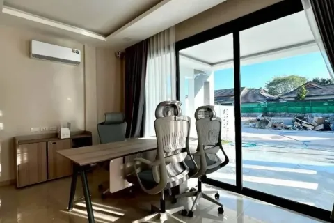 Casa de 5 dormitorios en Pattaya, Tailandia № 211125 - foto 5