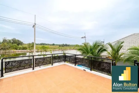 Casa de 3 dormitorios en Pattaya, Tailandia № 211123 - foto 7