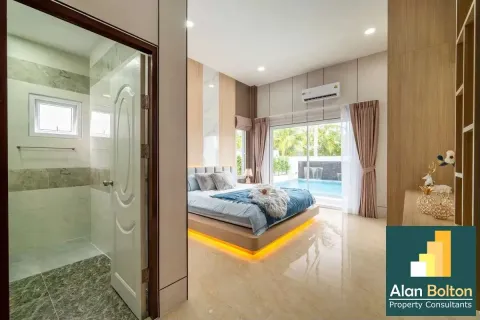 Casa de 3 dormitorios en Pattaya, Tailandia № 211123 - foto 12