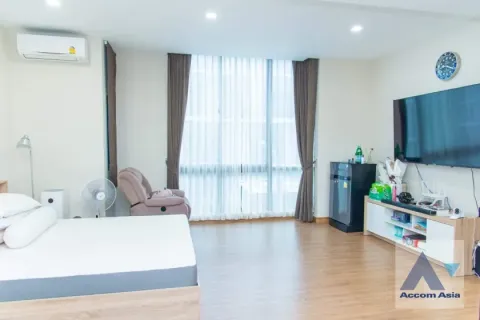 Reihenhaus in Suan Luang, Bangkok, Thailand 3 Schlafzimmer № 219624 - Foto 7