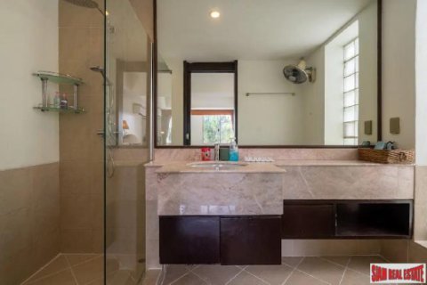 Таунхаус в Бангкоке, Таиланд с 3 спальнями  № 146488 - фото 14