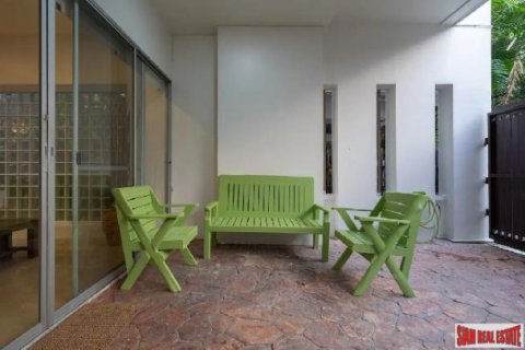 Таунхаус в Бангкоке, Таиланд с 3 спальнями  № 146488 - фото 2