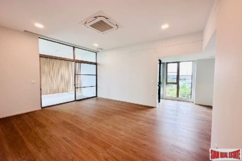 Дом в Суан Луанге, Бангкок, Таиланд с 3 спальнями  № 146486 - фото 7