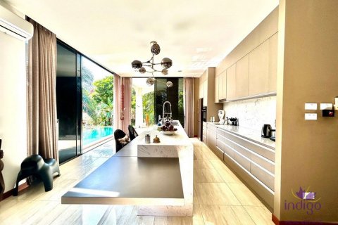 Вилла в Чиангмае, Таиланд с 5 спальнями № 162609 - фото 10